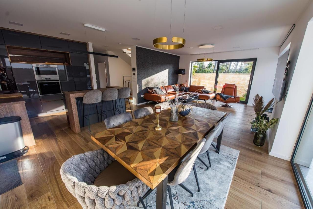 Lisa By Belmont Realty Villa